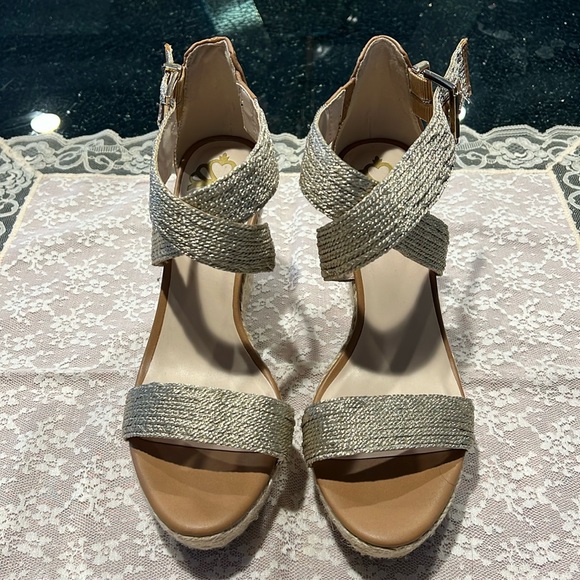 NWOB Fergalicious by Fergie espadrille wedge sandals - Picture 1 of 5
